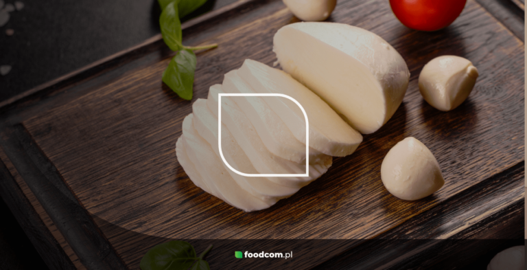 Mozzarella cheese &#8211; what is it and how is it produced?